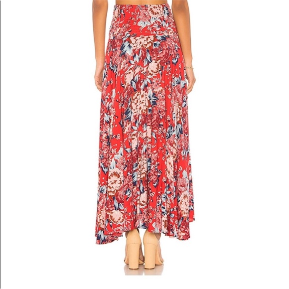 AUGUSTE Shirred Waist Maxi Skirt from Revolve - Picture 2 of 9